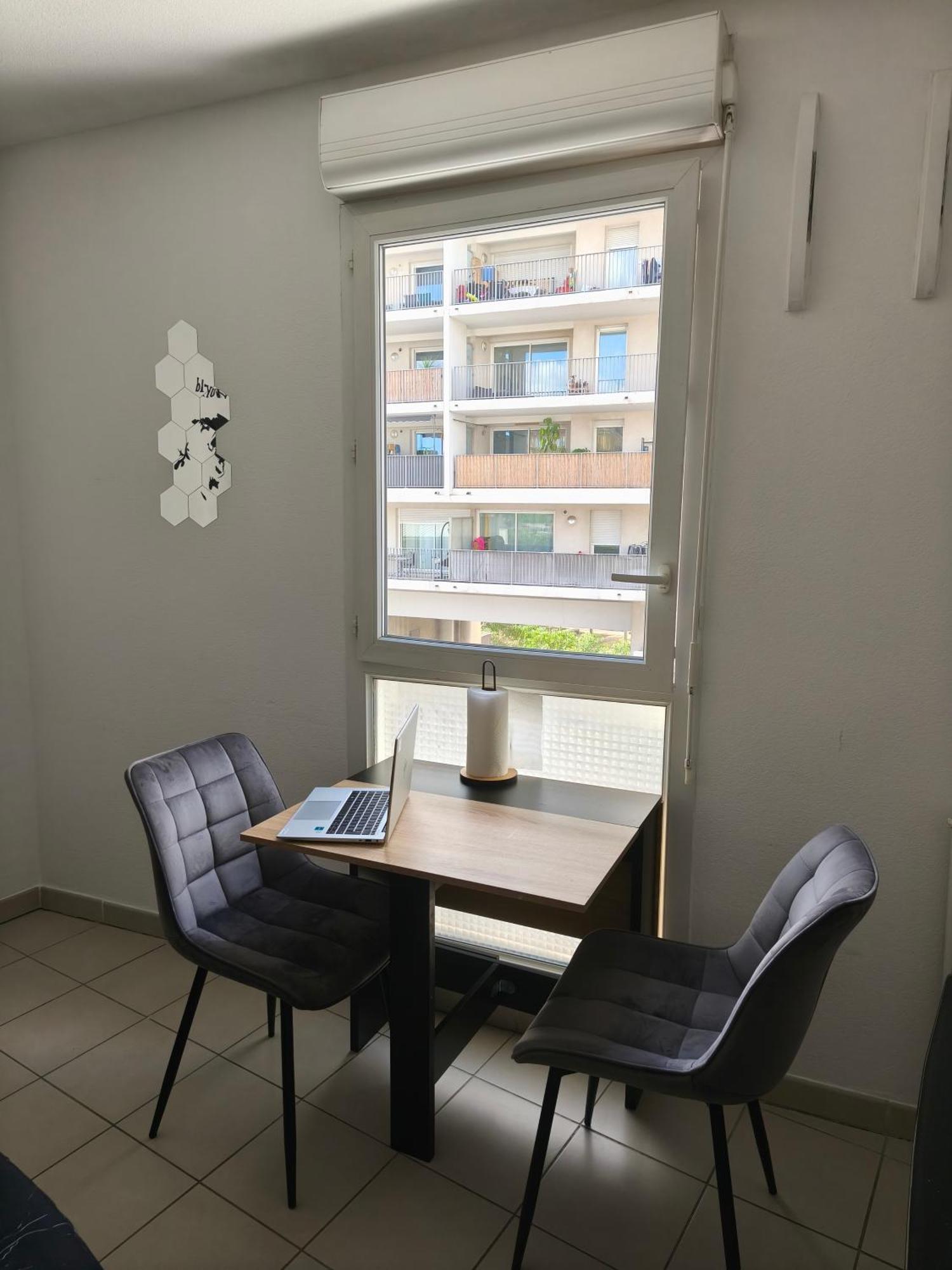 Cozy Apartment In City Center Marseille Bagian luar foto