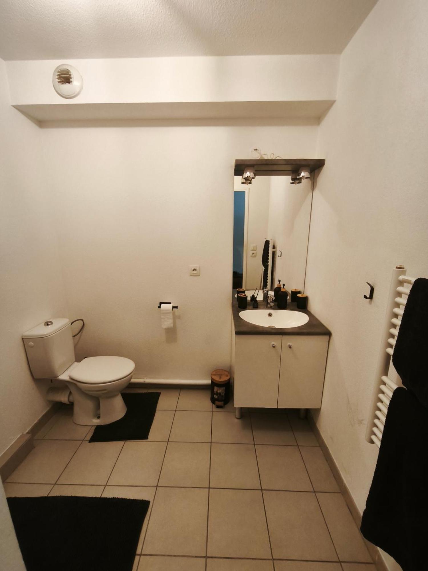 Cozy Apartment In City Center Marseille Bagian luar foto